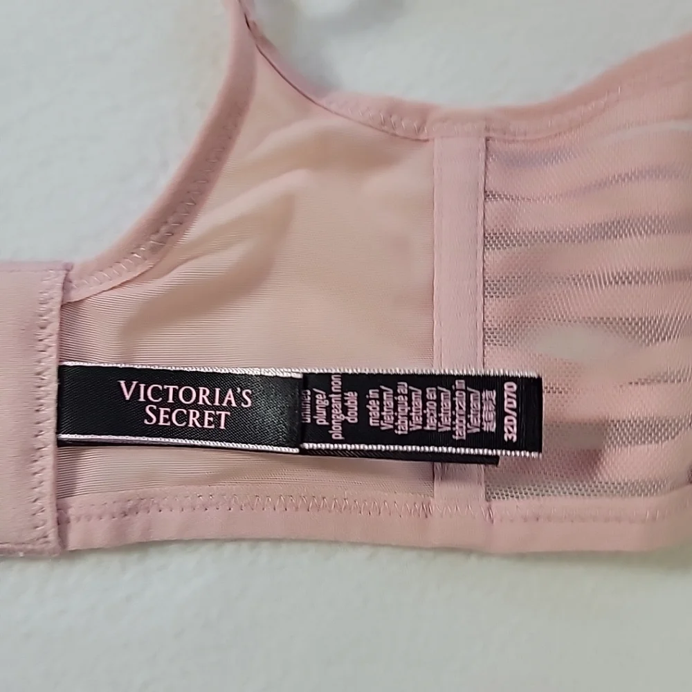 Victoria's Secret Pink Semi Sheer Underwire Unlined Plunge Bra, 32D - Picture 7 of 9
